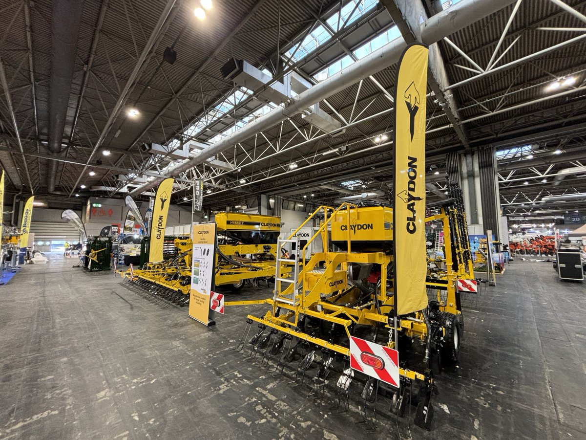 ClaydonDrill's tweet photo. All ready for #LAMMA24
Great job, set-up team !
We are looking forward to seeing you tomorrow on stand 6.600.
#claydon #claydondrill #OptiTill #loveyoursoil #directdrill #directdrilling #directseeding
#regenerativeagriculture #britishengineering #ukmade https://t.co/XPoea6MmgK