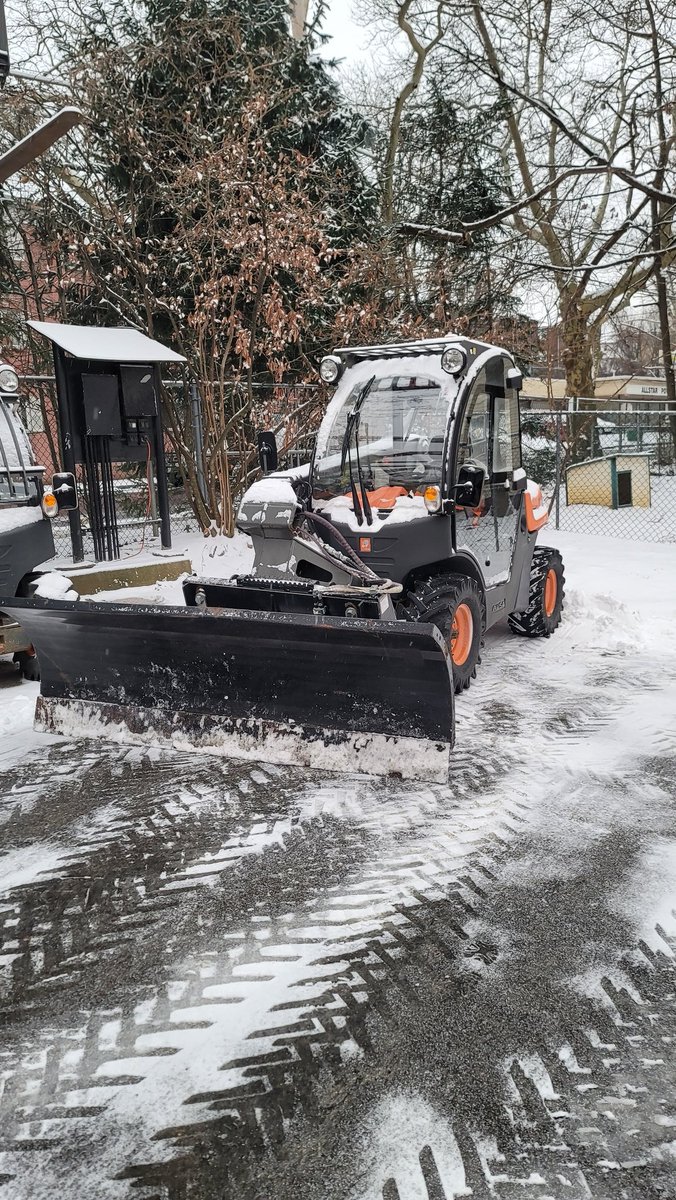 BlakleyTree's tweet image. Play time in the snow with Ausa Machines