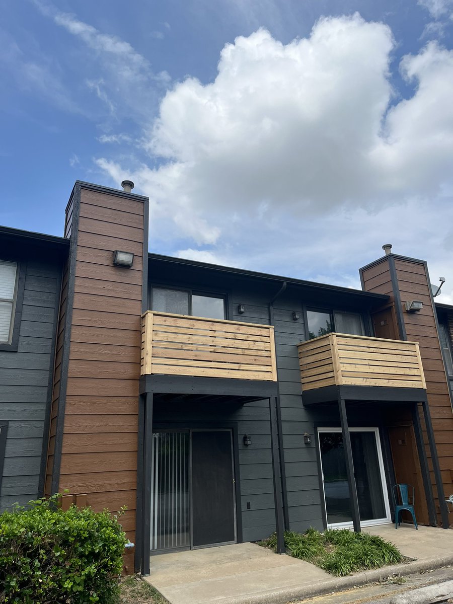 zeenmachine33's tweet photo. Some paint and new decks, rent just went up by $1,000 https://t.co/ko4uhCnZWd