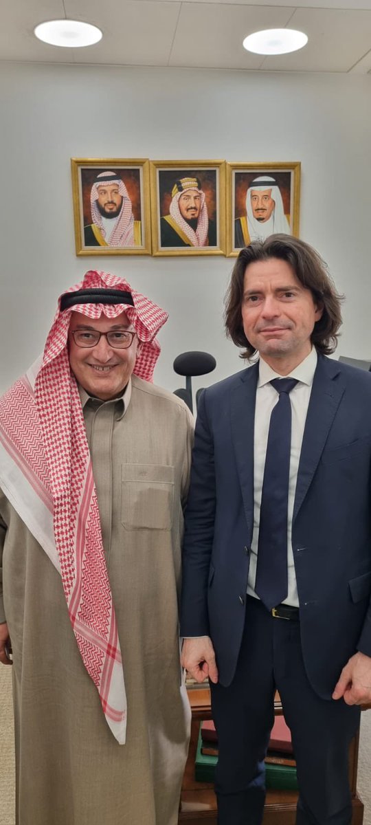 Excellent meeting between @guillaumeoll Director of Strategic Affairs @francediplo_EN and Dr. Raed Krimly, Director of the Policy Planning Unit at @KSAMOFA, where they discussed regional issues. Convergent analyses and a mutual will to strengthen 🇫🇷🇸🇦 cooperation in this respect.