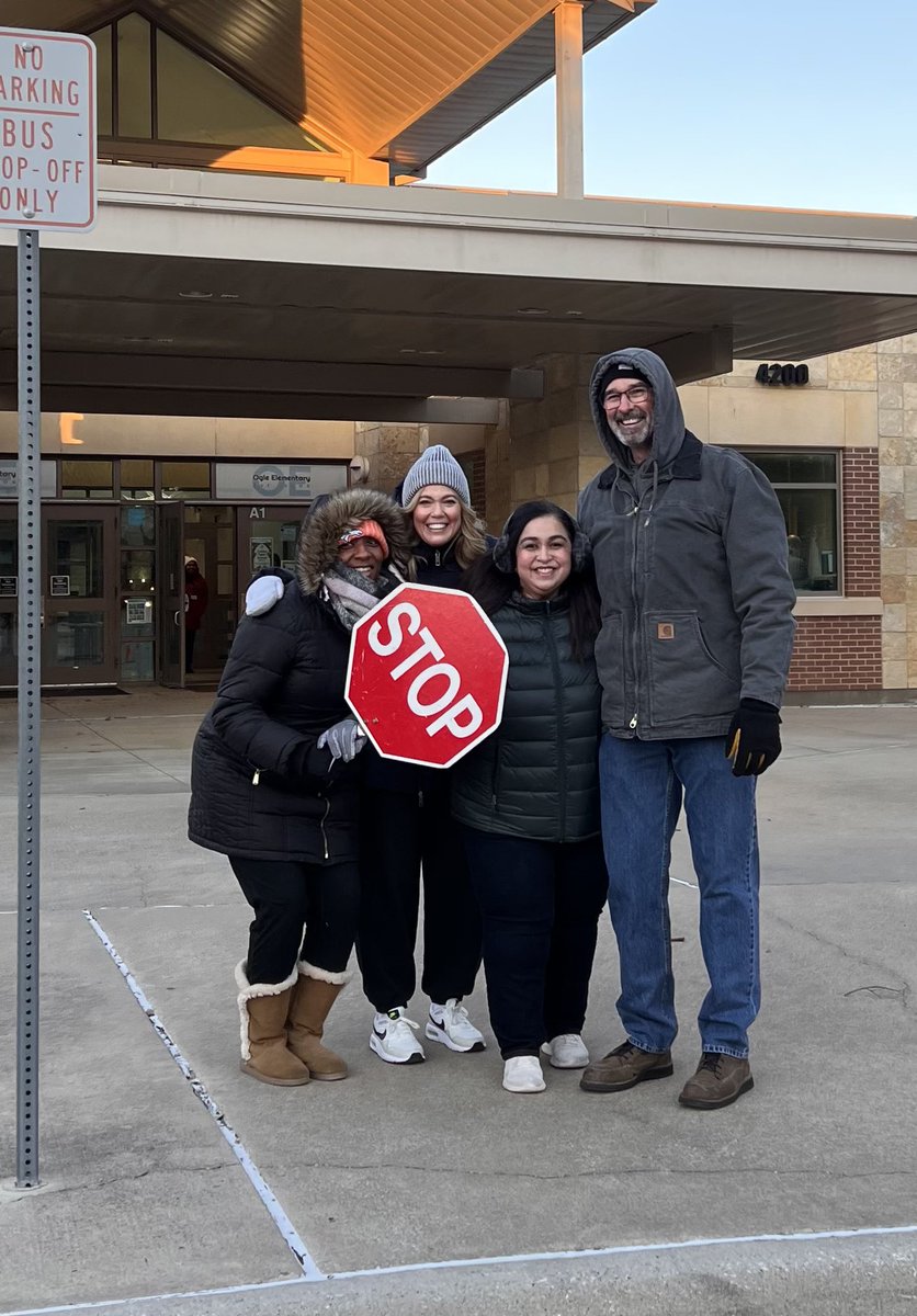 All smiles <a href="/OgleElem/">Ogle Elementary</a> on this chilly morning. <a href="/friscoisd/">Frisco ISD</a>