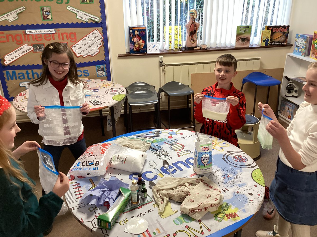MrNicklinBHPS's tweet photo. @BeaufortHillPri #year4BHPS have had a fantastic immersion day to start our new topic. We've created tourist videos for our favourite Italian cities, translated from Welsh to Italian, sampled Italian snacks, built leaning towers of Pisa... and even made our own ice cream! 😋🏴󠁧󠁢󠁷󠁬󠁳󠁿🇮🇹 https://t.co/DoxtmOsBc3