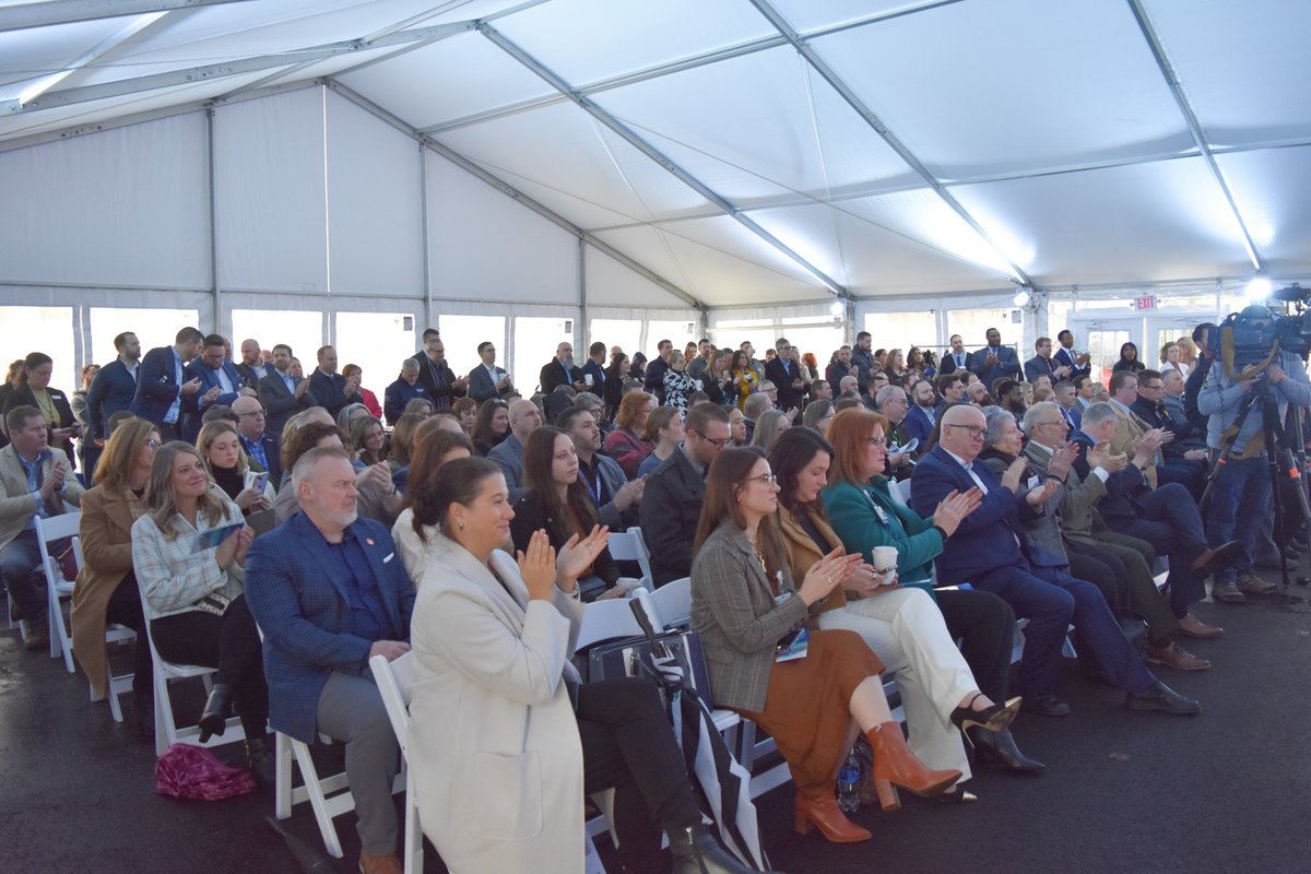 DanisBuilds's tweet photo. Congratulations to our friends at @mercy_health Health on the ribbon cutting of their new Kings Mills hospital! Warren Co. Commissioner, Dave Young, put it best: "This is where lives are changed, and lives are saved."
#DanisBuilds #PlanInnovateBuild #HealthcareConstruction https://t.co/1QOClLhxoe