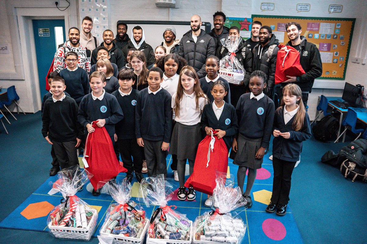 LDN x <a href="/BaduSports/">BADU</a> 🏀❤️

We are delighted to announce a partnership with BADU, a community-focused organisation dedicated to providing holistic and unconditional support to underserved communities across London! 🇬🇧

📄 Read more: thelondonlions.com/news/london-li…

#WeAreLondon