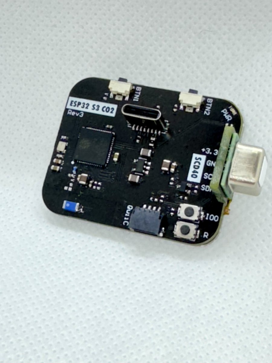 mikerankin's tweet image. This project has gone through quite a few revisions. This one plugs directly onto a usb-c charger making it as tight and clean as possible. The hardware used is an ESP32-S3, 1.69” tft with a resolution of 240x280, ldo and an SCD40 sensor. #arduino #esp32 #altium