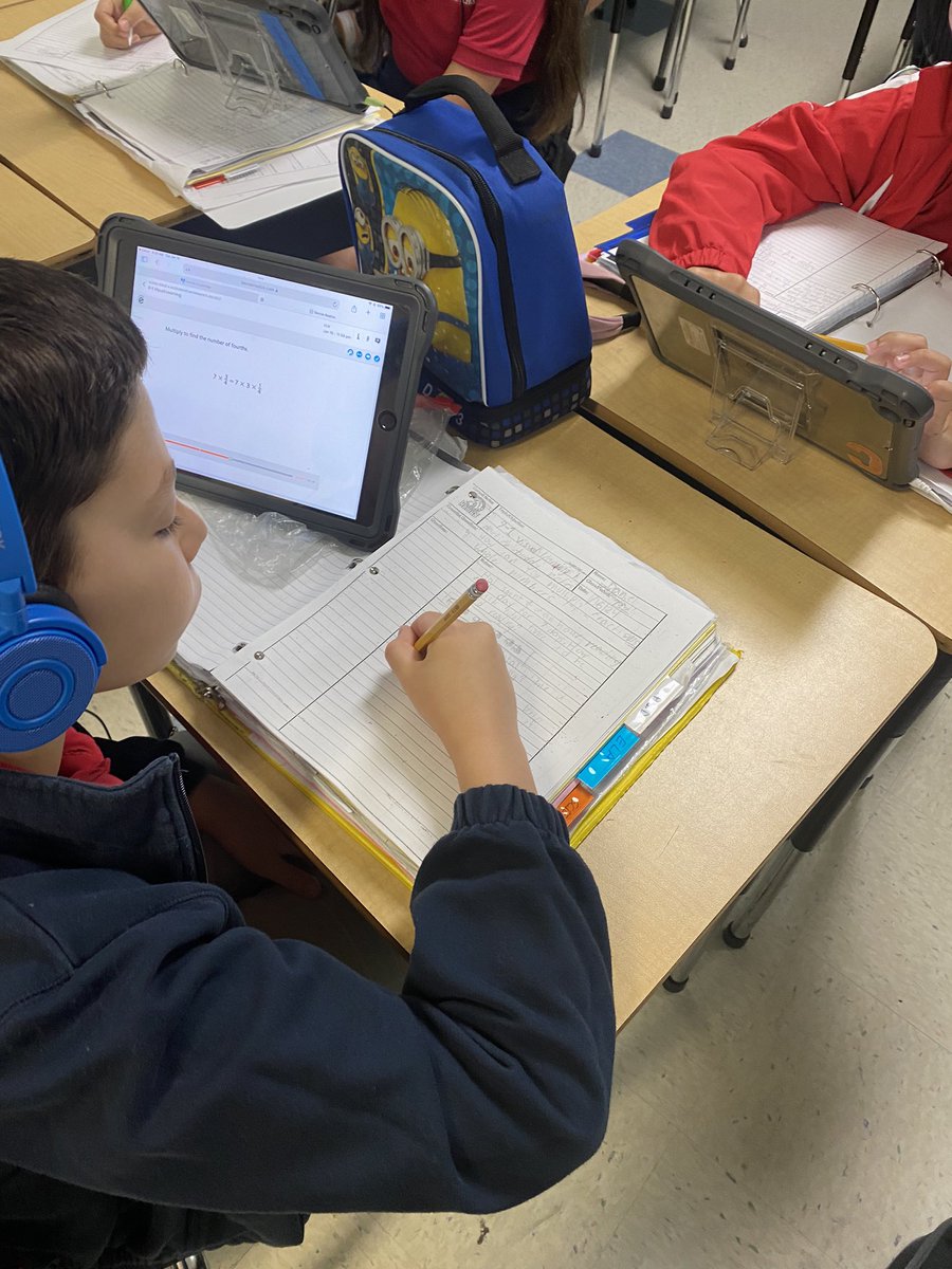 aliano_mr's tweet photo. Todays Episode 
#reviewmultiplication 
#fraction #notetaking 
#ExcelGrade4
#Grade5math
@AVID_All_Star @ms_lizaferreira @CSUSAJonHage @HHCS_Hawks @NirvaniRamnath 
@ThuanSocial https://t.co/9oQZGbr52D