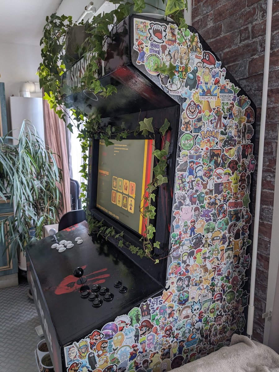 tomsloading's tweet image. Merci a @recalbox pour ce petit cadeau qui va venir agrandir ma collection déjà bien garnie. 
Pour vous remercier, voici quelques photos de ma borne propulsée par recalbox et qui a fait les belles heures d'un ancien bar jeux vidéo à Lille.