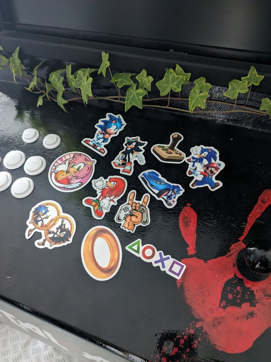 tomsloading's tweet image. Merci a @recalbox pour ce petit cadeau qui va venir agrandir ma collection déjà bien garnie. 
Pour vous remercier, voici quelques photos de ma borne propulsée par recalbox et qui a fait les belles heures d'un ancien bar jeux vidéo à Lille.