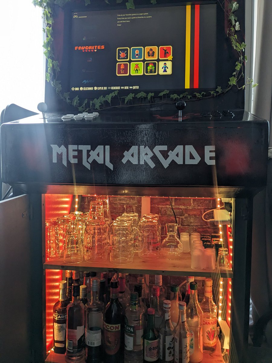 tomsloading's tweet image. Merci a @recalbox pour ce petit cadeau qui va venir agrandir ma collection déjà bien garnie. 
Pour vous remercier, voici quelques photos de ma borne propulsée par recalbox et qui a fait les belles heures d'un ancien bar jeux vidéo à Lille.