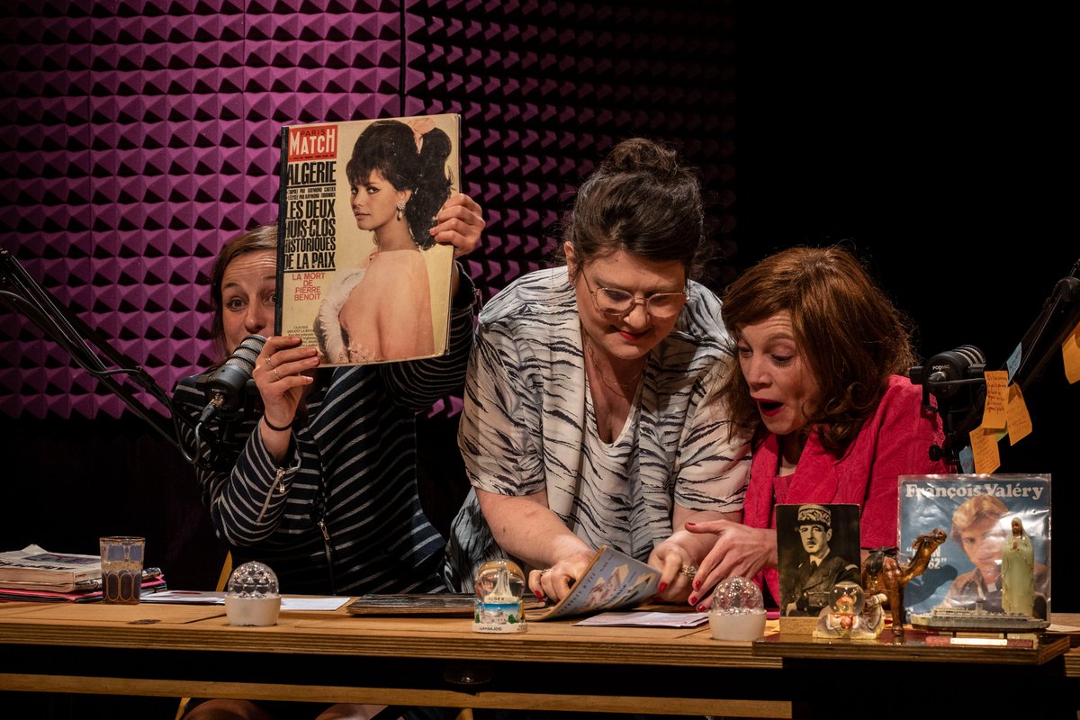 ✍️ [PRESSE]📰
Coup de❤️ dans <a href="/LaCroix/">La Croix</a> par Laurence Péan
"Quatre comédiennes de talent animent ce docufiction plein de finesse et d’humour"
Du 11 janvier au 3 février au Théâtre <a href="/LaReineBlanche/">La Reine Blanche</a> 
mardi et jeudi -> 19h / samedi -> 18h

© Laurent Nembrini
Pour lire l'article entier👇