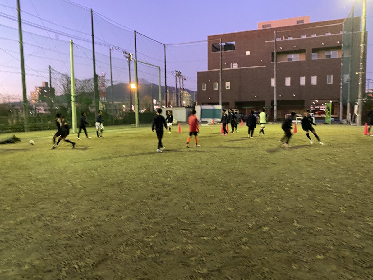 ncfc284's tweet photo. 2024.01.16
【後藤さんトレ】
　やればやっただけ成果が感じられるのが後藤さんのトレーニング。特に外から見ている指導者は、伸びている選手はよくわかります。
　与えられたことを頑張るのは当然、プラスαで考えられる選手は成長速度も早いように感じます。
　後藤さんありがとうございました！ https://t.co/eBxbL3iuw7