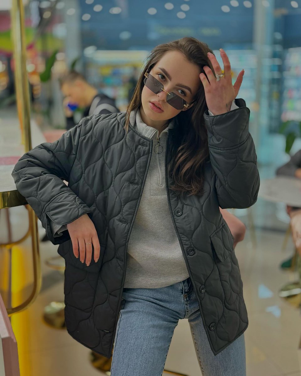 GarneComUa's tweet photo. Одягай Garne❤️ 
Куртка - SINAR🖇️Ціна 2059 грн. Купити https://t.co/Mrwdgw57cf

Джинси кльош на високій посадці🖇️Ціна 989 грн. Купити https://t.co/5VVb5RBNwl

Светр на блискавці🖇️Ціна 1149 грн. Купити https://t.co/MJpuLqtFnE https://t.co/IPbltL0HnJ