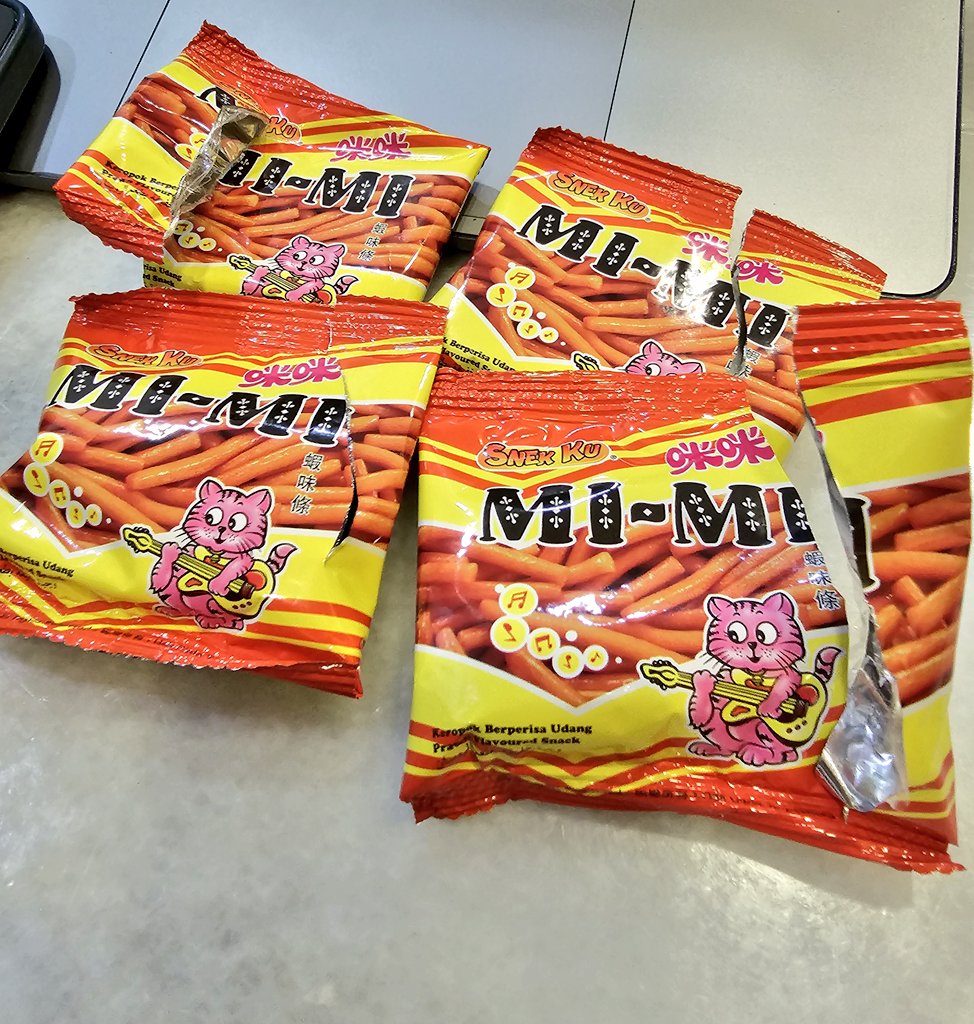 lustingromeo's tweet image. 我为什么胖？

因为我有心事

我难瘦 🥺🥺🥺