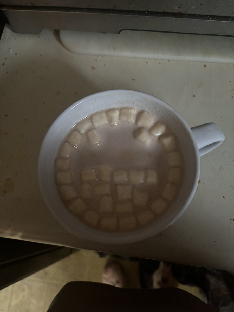 Silverstar3174_'s tweet photo. Happy hot chocolate time https://t.co/IanpQbe4Lg