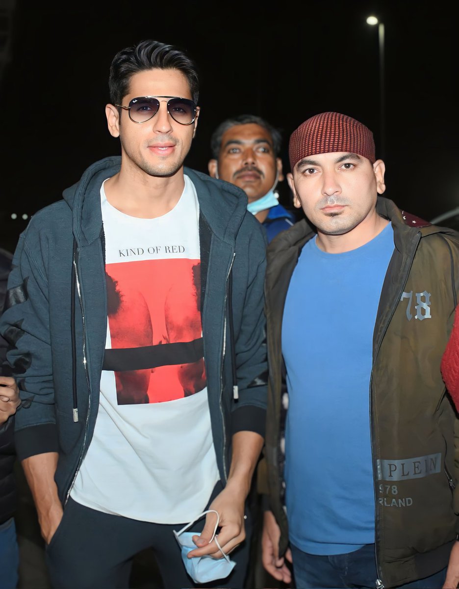 Deepsingh_page3's tweet image. Happy Birthday to young &amp;amp; dynamic actor- @SidMalhotra 
#Birthday #actor #SidharthMalhotra 
@SidMalhotraNews @S1dofficialFC 
@SidharthFC_ #Bollywoodnews