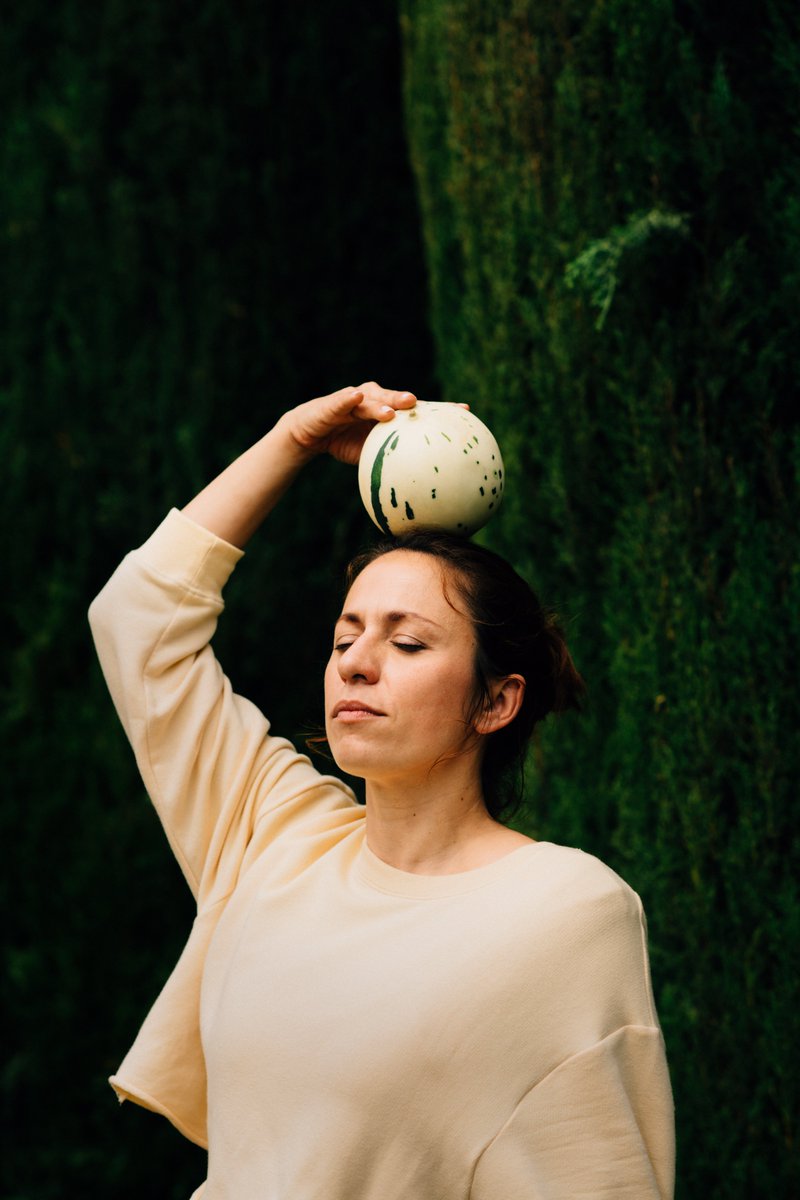 Es tan importante cuidarse por dentro como por fuera. ¿Sabías que el yoga tiene muchos beneficios? Reduce el estrés, mejora la concentración y encuentra la armonía interior.

#frutafresca #casabruño #tipsfruits #yoga #healthylife