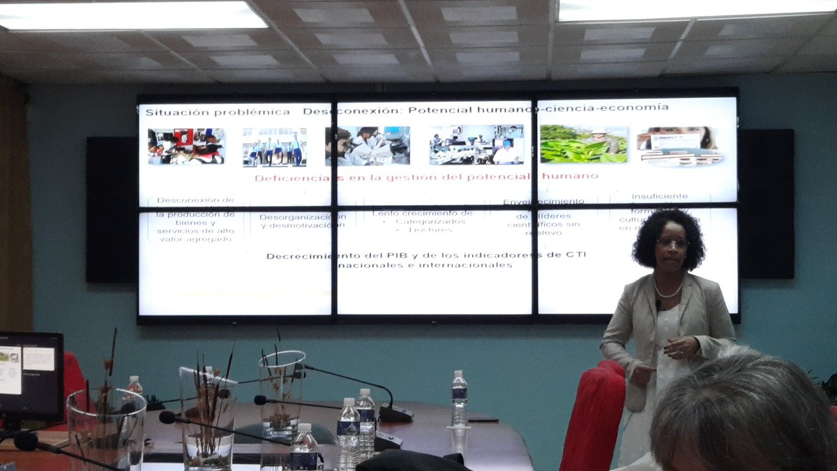 Asistimos junto a <a href="/ElbaRosaPM/">Elba Rosa</a> a defensa de tesis de doctorado de María Luisa Zamora, Dtra de Potencial Científico y Tecnológico de <a href="/citmacuba/">Ministerio de Ciencia, Tecnología y Medio Ambiente</a> con el tema "Modelo de gestión del potencial humano del SCTI" Felicidades¡ #Cuba #CienciaCubana #innovación