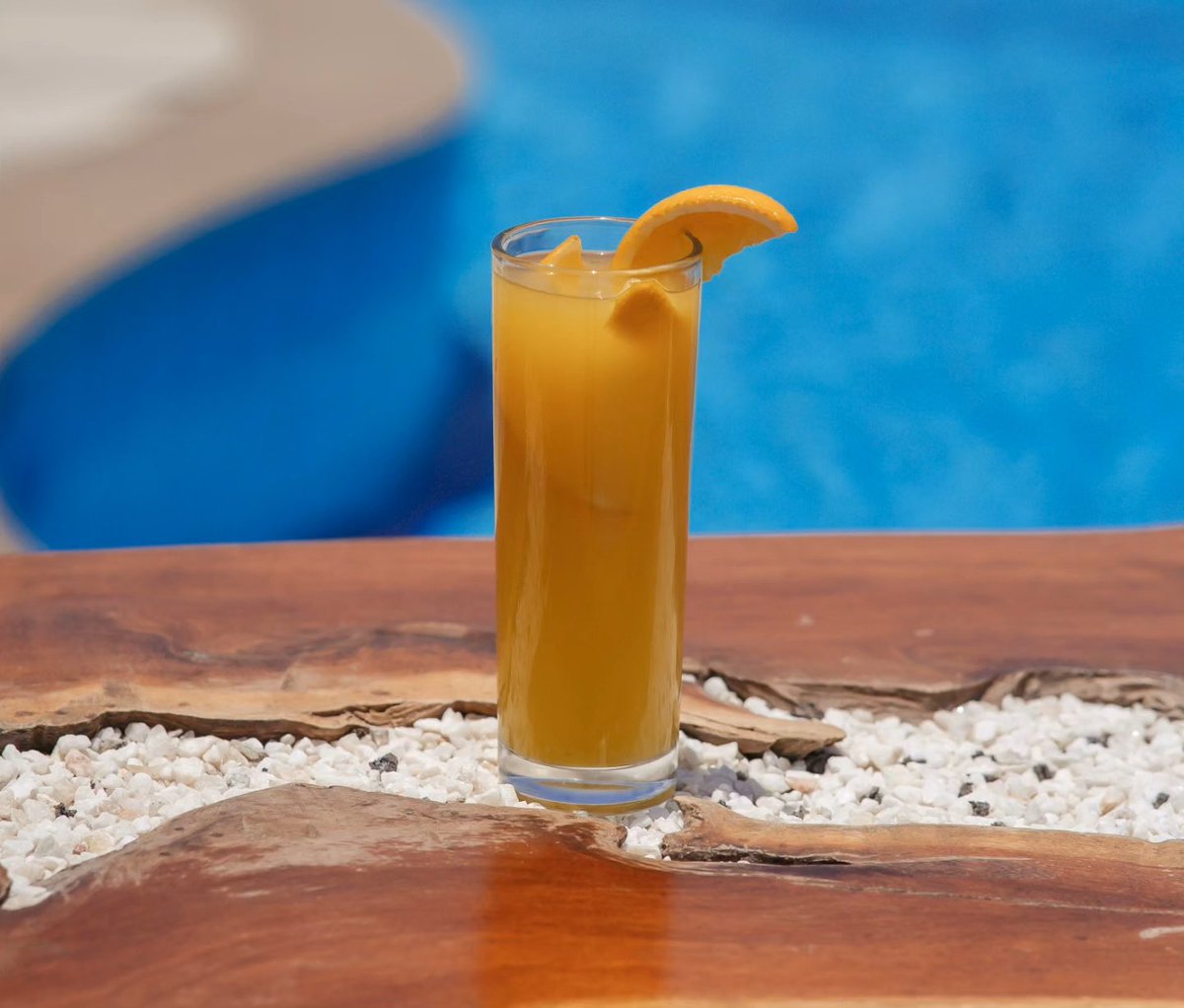 Dive into a symphony of flavors by the poolside where every sip is a journey and every cocktail tells a story🍹✨ #PoolsideIndulgence #CocktailDreams #exploreuganda #pearlofafrica #VisitUganda #holiday #vacation #honeymoon