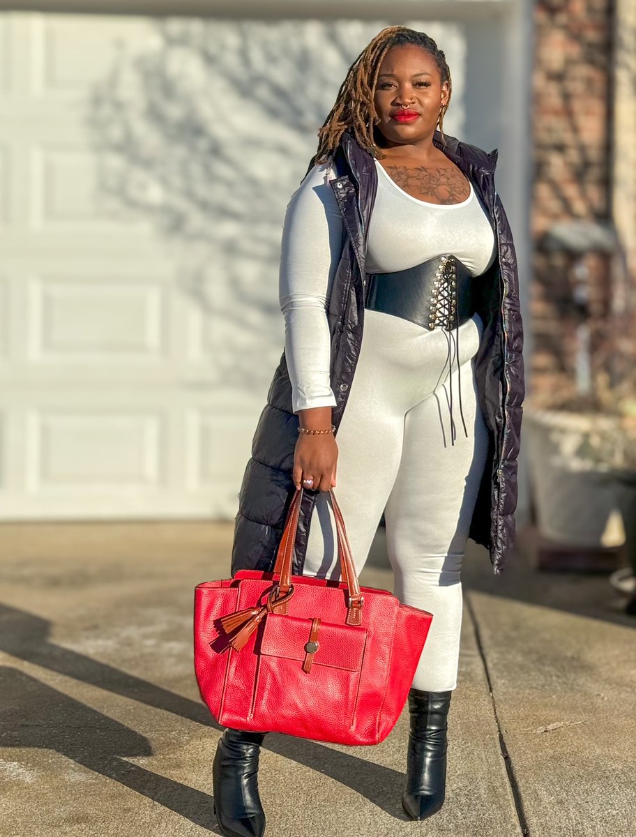 Victoria Royale Boutique tweet media