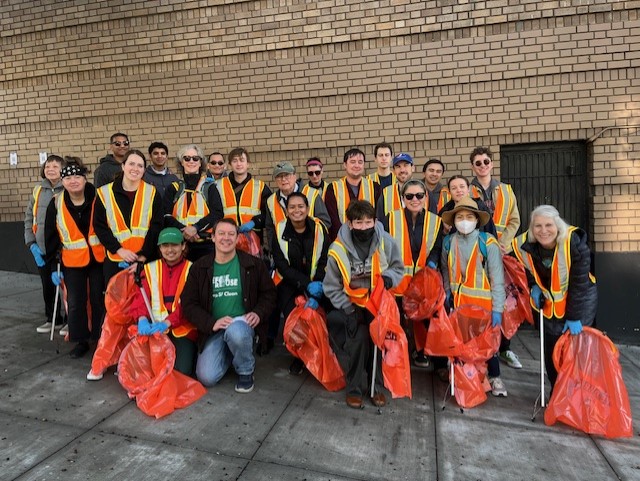 RefuseRefuseSF's tweet photo. Over the MLK weekend, over 320 volunteers picked up over 360 bags of trash, much of it very soggy.

What a wonderful way to honor Dr. King with service to the community. Thank you to all the volunteers that are being the change!

#keepsfclean #refuserefuse https://t.co/RYghfuSCh6