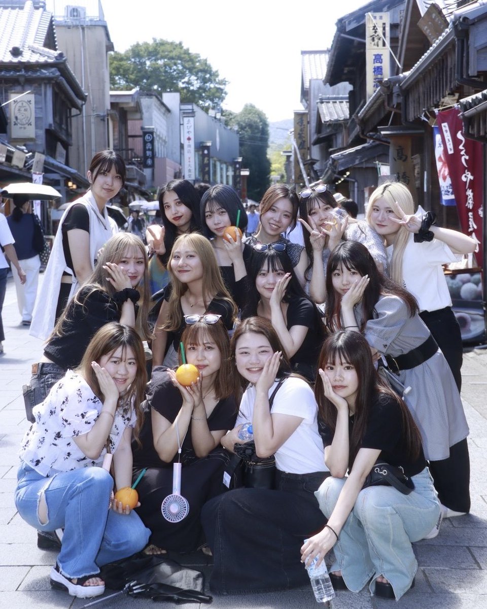 zuzuzu987654321's tweet photo. 関西大学 商学部に進学する皆さんへ🎀

商学部祭実行委員会の者です！

サークルや友達作りなど、これからの大学生活に不安なことが沢山あるかと思います😧

少しでも気になることがあれば何でもお答えします！是非フォロー、いいね待ってます✨️

一緒にキラキラ大学生活送ろう💖

 #春から関大 https://t.co/xjtv3A8xae