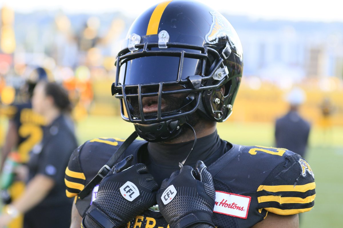 Simoni_Lawrence's tweet image. So many times, I had to zig-zag through these dots; it’s kinda like I’m unlocking a android! #21  #twork 
📸 @BobButrym