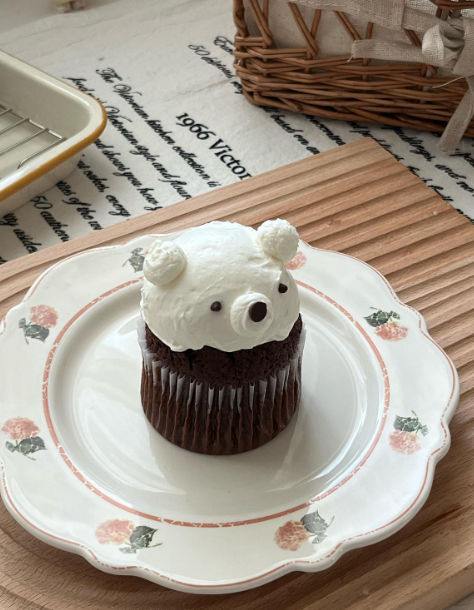 Chocolate chip polar bear muffins by satsuki_petitbonheur