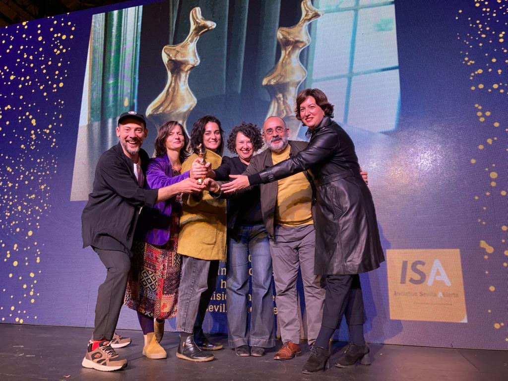 sevillaabierta's tweet photo. No solo a personas, también hemos premiado a lo largo de la trayectoria de los #PremiosISA a colectivos y entidades que han destacado por su labor cultural, científica o social tanto en #Sevilla como internacionalmente. 👏 https://t.co/DNLlI47wRa