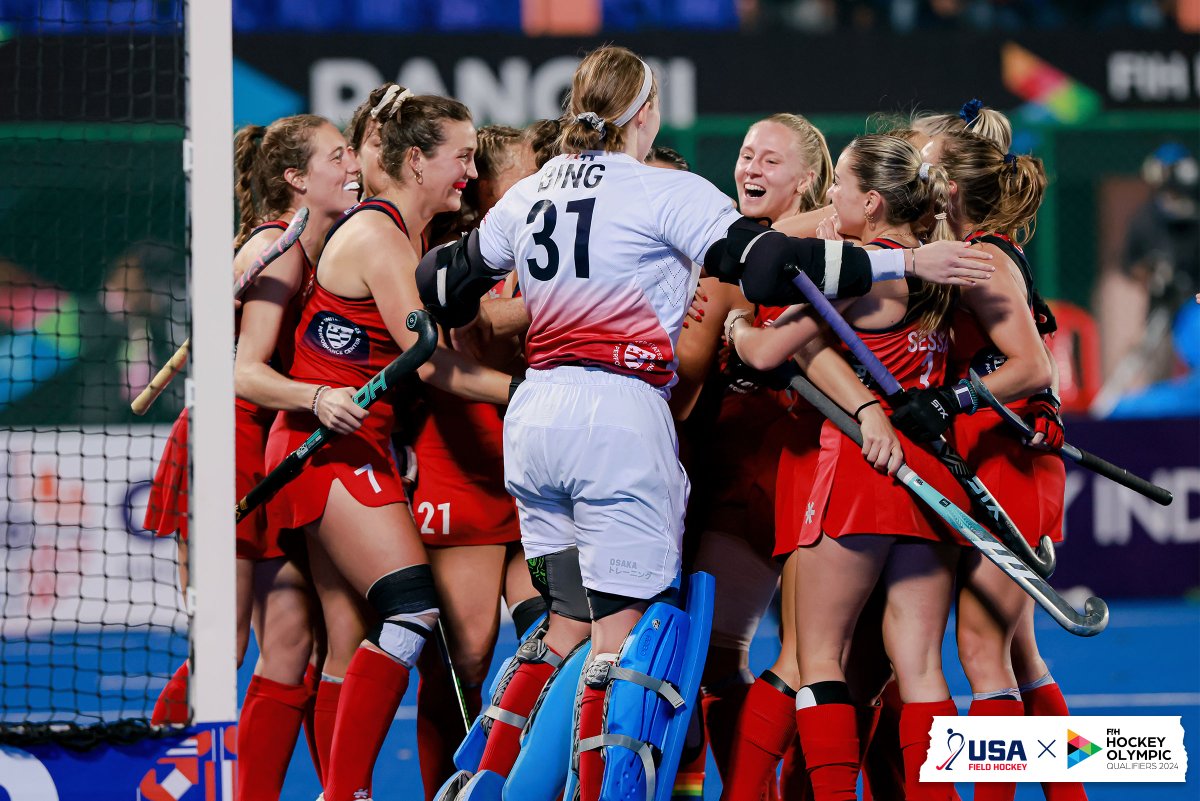 USAFieldHockey's tweet photo. In their final pool game of the @FIH_Hockey Olympic Qualifier, No. 12 USWNT faced No. 10 New Zealand. With a spot in the semifinals on the line, USA tallied in the second quarter and held on for the 1-0 shutout win behind a great defensive performance. 🇺🇸

https://t.co/7azUdmE1qR https://t.co/PZYwCI33To