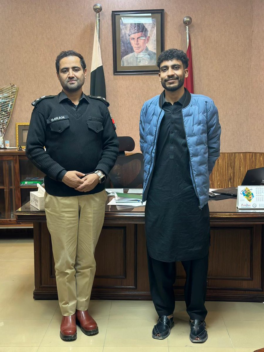 dad_khaleq's tweet photo. Had a great time catching up with Sir Imran who is currently serving as SP Coordination in Pakistan Police Service (PSP). @imrancl ❤️ https://t.co/6gPzkD49ey