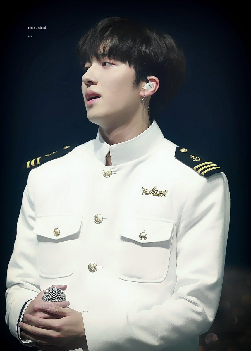 _20000117's tweet photo. 올해도 생일축하해🤍

#복싱토끼_우리막내_찬희생일
#판타지의_아기천사_찬희생일
#HAPPY_CHANIDAY

@SF9official https://t.co/CIdxFQKH4C