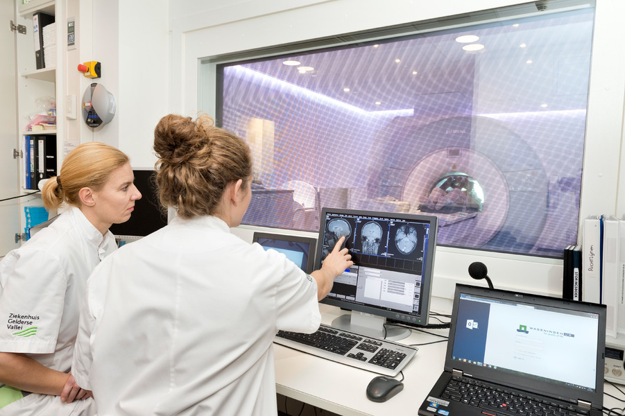 Wageningen U&R (@wur) on Twitter photo #Subsidy 💰🔬| To research and identify early indicators of disorders such as Alzheimer's and Parkinson's, WUR has received a grant of over one million euros from <a href="/NWONieuws/">NWO Nieuws</a>! Outcomes might help for future early-stage diagnosis of these diseases.➡️ap.lc/IjlUh #Subsidy 💰🔬| To research and identify early indicators of disorders such as Alzheimer's and Parkinson's, WUR has received a grant of over one million euros from <a href="/NWONieuws/">NWO Nieuws</a>! Outcomes might help for future early-stage diagnosis of these diseases.➡️ap.lc/IjlUh