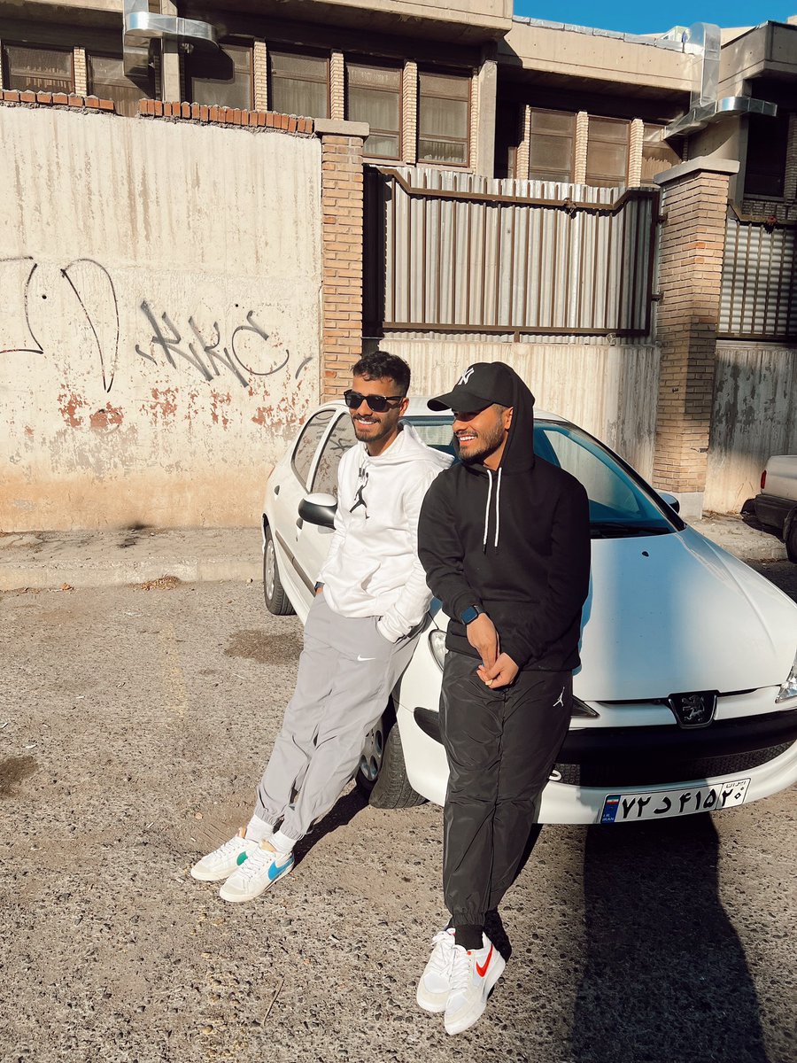 JavadKeshavarrz's tweet image. My Twin ✨🖤🤍