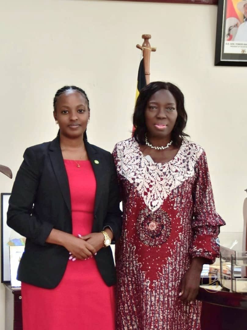 Belinda Amanya (@amanyabelyndah) on Twitter photo It was an honor to meet Rt Hon <a href="/RebeccaKadagaUG/">Rebecca Alitwala Kadaga</a> , the 1st Dep. Prime Minister & Minister for EAC Affairs <a href="/meaca_ug/">#Ministry of EAC Affairs</a>.
We had a substantive discussion with her office in-line with Youth involvement in promoting the EAC in Uganda.
Grateful for the leadership that prioritizes youth. It was an honor to meet Rt Hon <a href="/RebeccaKadagaUG/">Rebecca Alitwala Kadaga</a> , the 1st Dep. Prime Minister & Minister for EAC Affairs <a href="/meaca_ug/">#Ministry of EAC Affairs</a>.
We had a substantive discussion with her office in-line with Youth involvement in promoting the EAC in Uganda.
Grateful for the leadership that prioritizes youth.