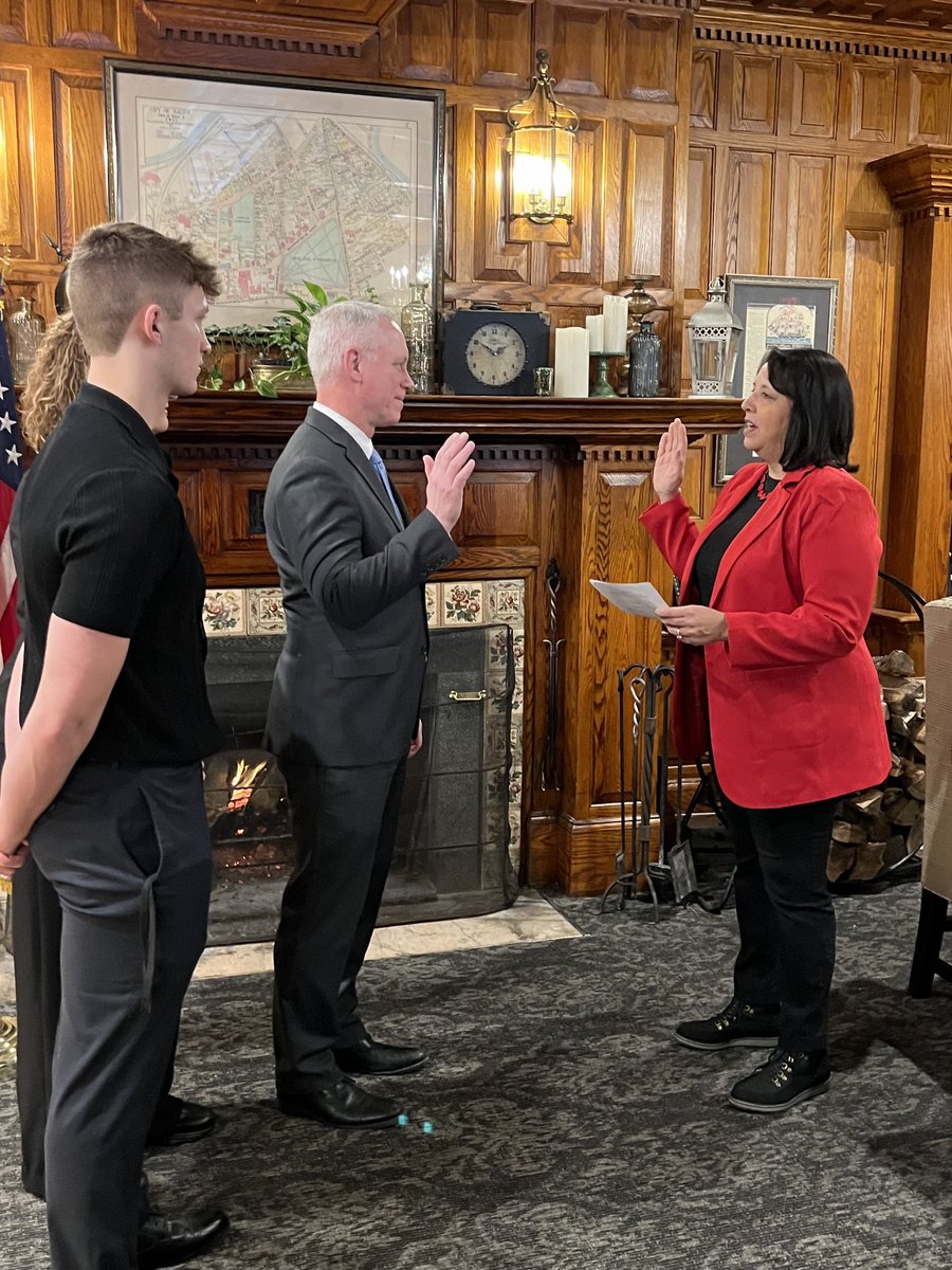 Greatly appreciate Viking Lt Gov Kim Driscoll swearing in our newest Trustee Thatcher Keezer - also an alumnus and joined here by his family at the Hawthorne Hotel.  Welcome!
