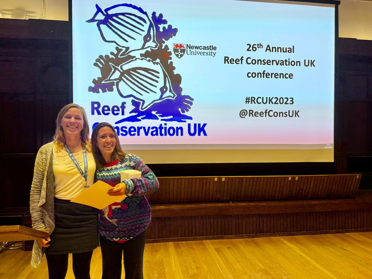 Smiling looking back at #RCUK2023 😊 Congratulations to our student winners: Kirstin Gaffney from @UniofNewcastle & Julia Rodriguez Fillol from @UniofExeter, who wrote about their research here: peerj.com/blog/post/1152… Thanks to @PeerJLife & @ICRSCoralReefs for prize sponsorship!