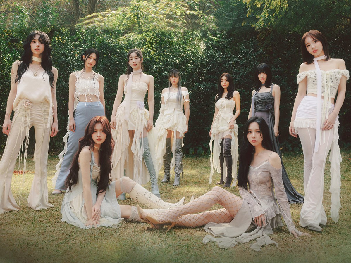 godmitzu's tweet photo. TWICE ARE THE MOST BEAUTIFUL FAIRIES https://t.co/DK45MGOpbE