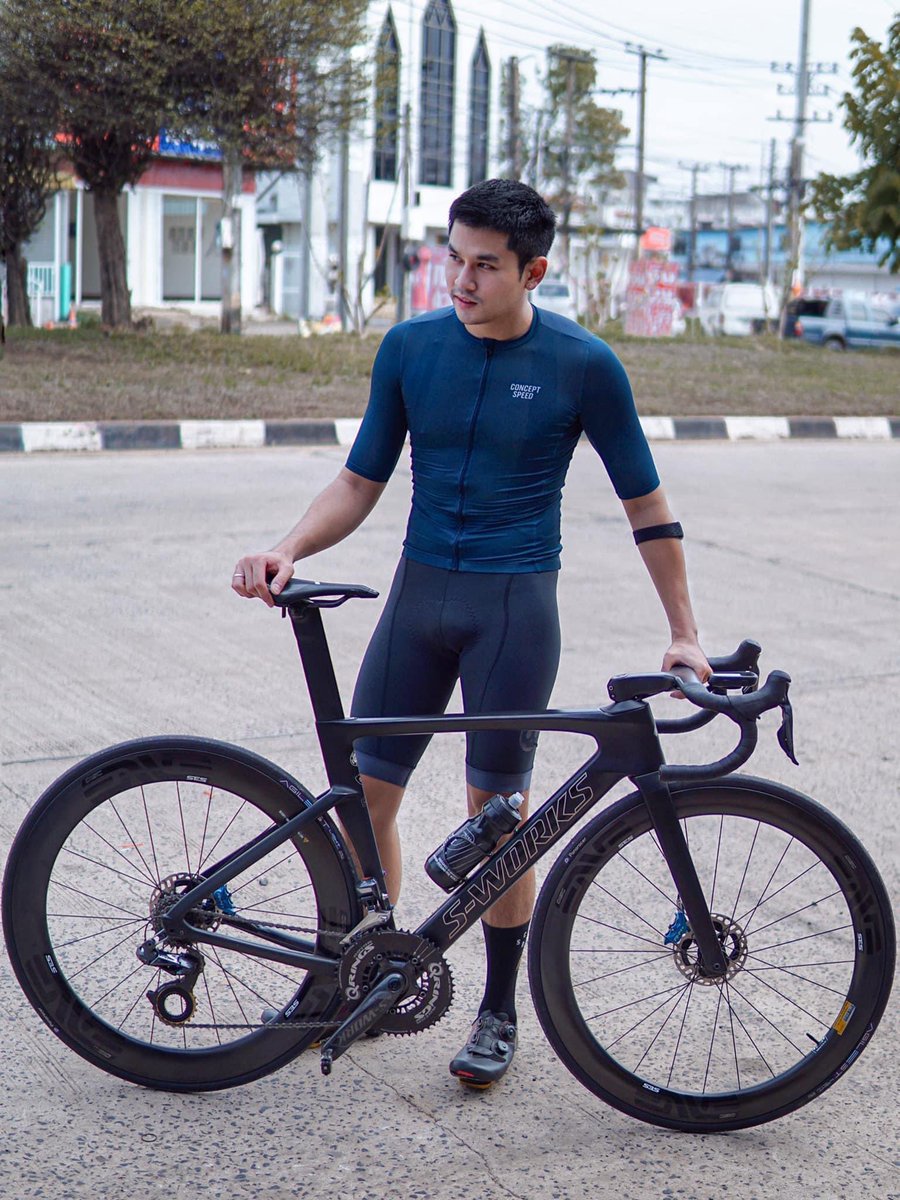 manbikesexy's tweet photo. หล่อมากน้องนุ แอดติดต���มน้องมานานแล้ว หล่อเท่ คิดว่าหลายๆคนคงจะชอบนะ
#ปั่นจักรยาน
#นักปั่นจักรยาน https://t.co/qXnGw76CNy