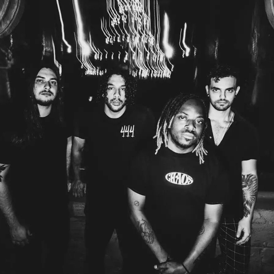 revolvermag tweet media