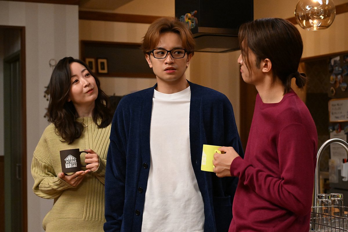 「#リビングの松永さん」中島健人＆髙橋ひかるの“ベッドシーン”予告・新メンバー登場に反響😳💙

💭「波乱の予感」「不意打ちでドキドキした」

🔻写真・記事詳細はこちら
mdpr.jp/drama/4150461

#リビ松 #SexyZone #中島健人 #SnowMan #向井康二 #藤原大祐 #髙橋ひかる <a href="/matsunagasan8/">『リビングの松永さん』🏠公式</a>
