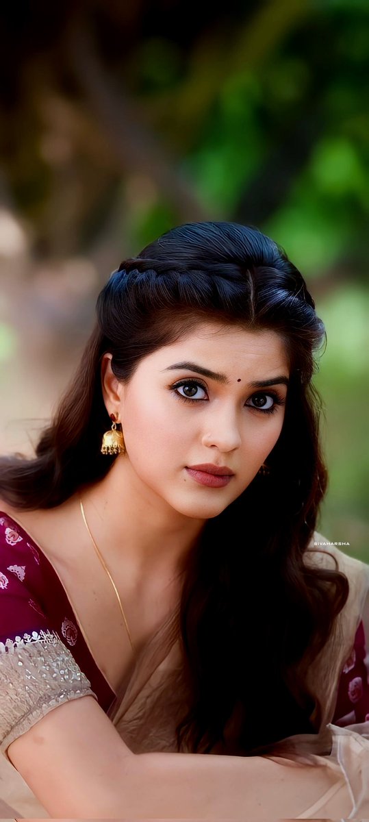 Amritha_Army's tweet photo. @Actor_Amritha Who wouldn't fall for this cute Meenakshi?? 🥹🦋❤️
#AmrithaAiyer #Hanuman #HanuManEverywhere https://t.co/K81Ybd1W5x