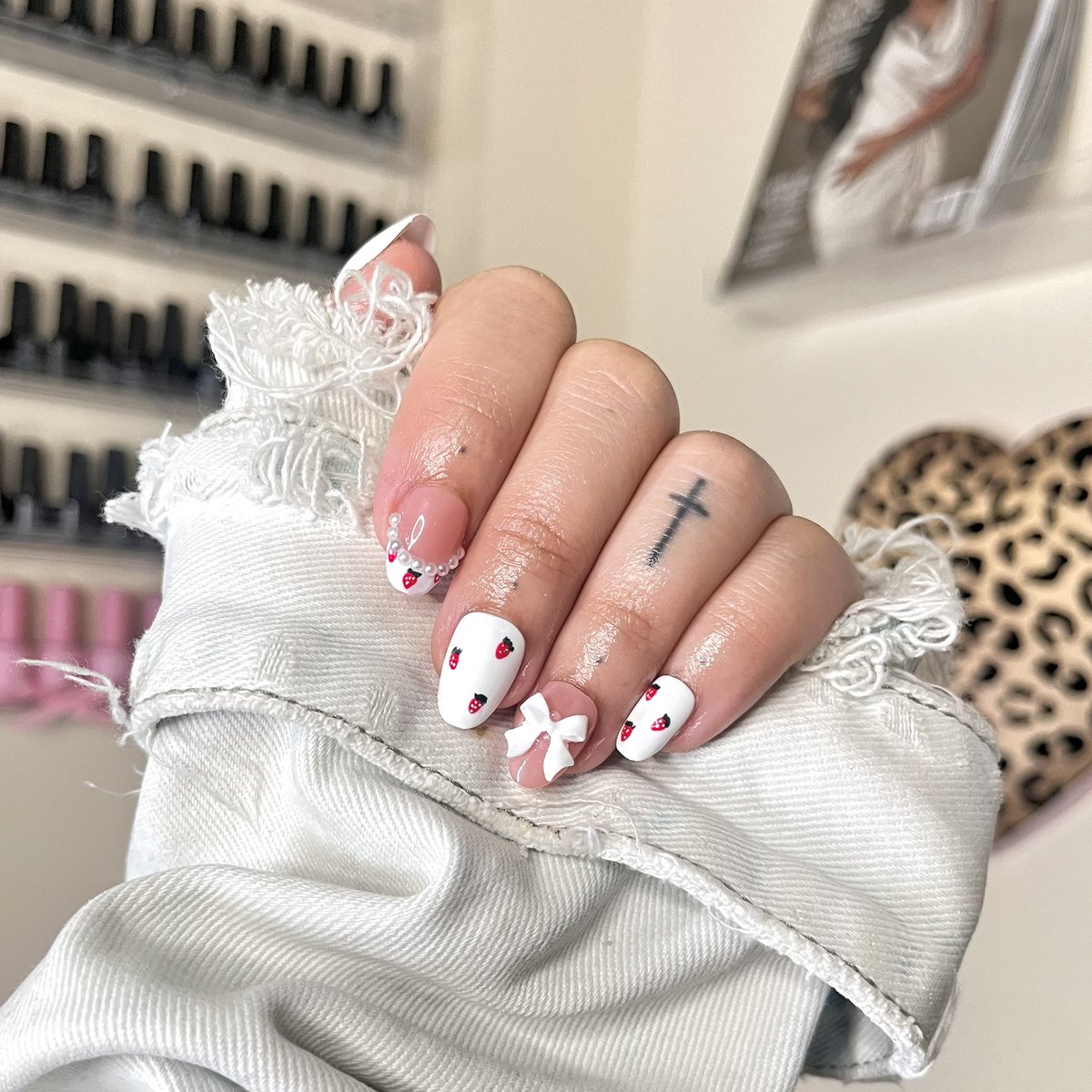 Really into the cutesy sets rn 🥰 Do you guys want more strawberry or bow sets??? i’m obsessed 😭😭😭😭 Find this set &amp; more only on Arikaclaw.com