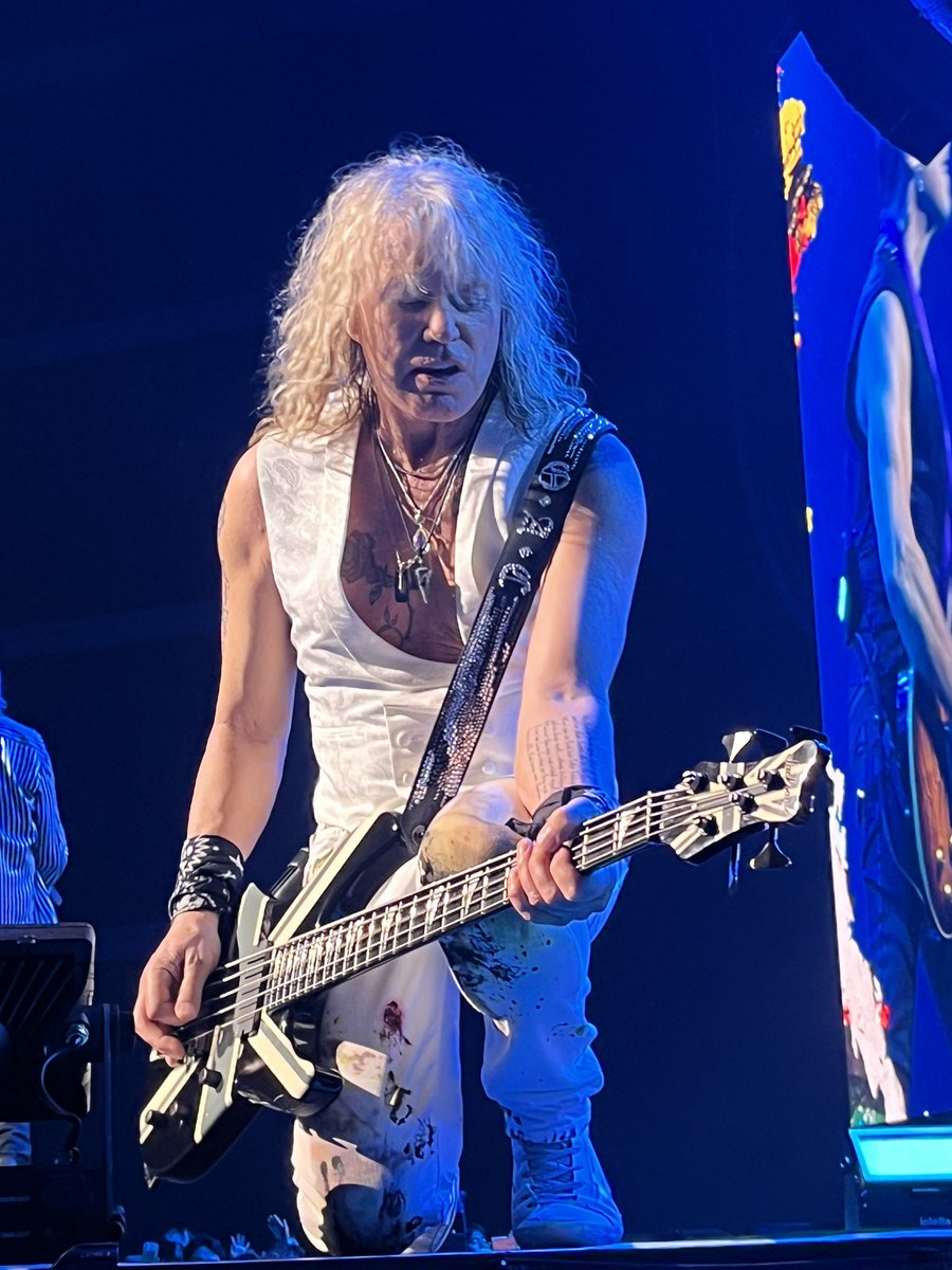 flower_mizu's tweet photo. #THEWORLDTOUR
#Kアリーナ横浜
#MotleyCrue
#DefLeppard
#DefCrue
#モトリークルー https://t.co/fMgtcCIXtp