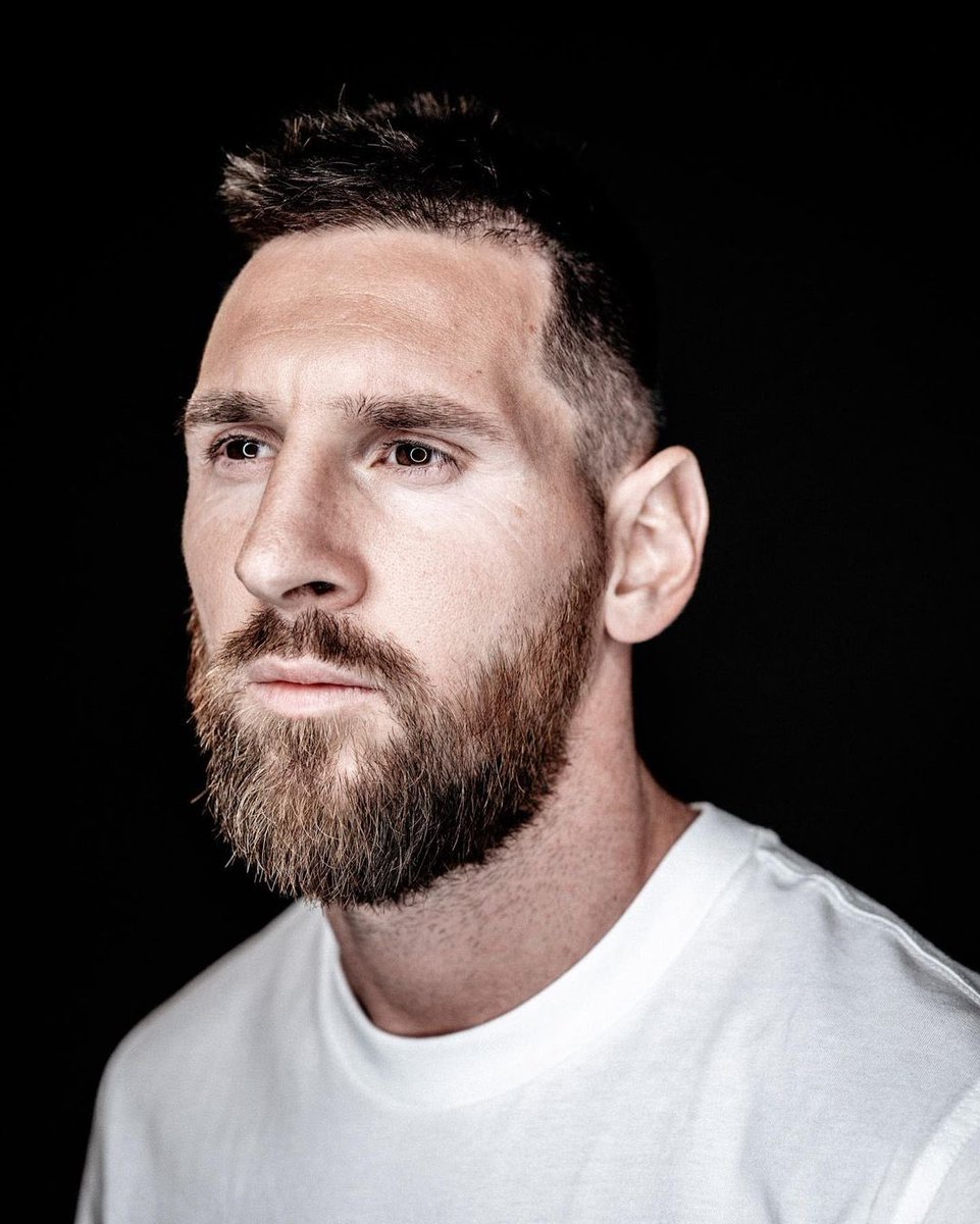 AtaqueFutbolero's tweet photo. ❌🌟 Con ustedes, el ÚNICO premio individual que JAMÁS pudo ganar Lionel Messi, a pesar de estar nominado 7 VECES, marcando un récord absoluto.

𝗘𝗹 𝗣𝗿𝗲𝗺𝗶𝗼 𝗣𝘂𝘀𝗸á𝘀.

Abro hilo. https://t.co/4rPXmfnOLD