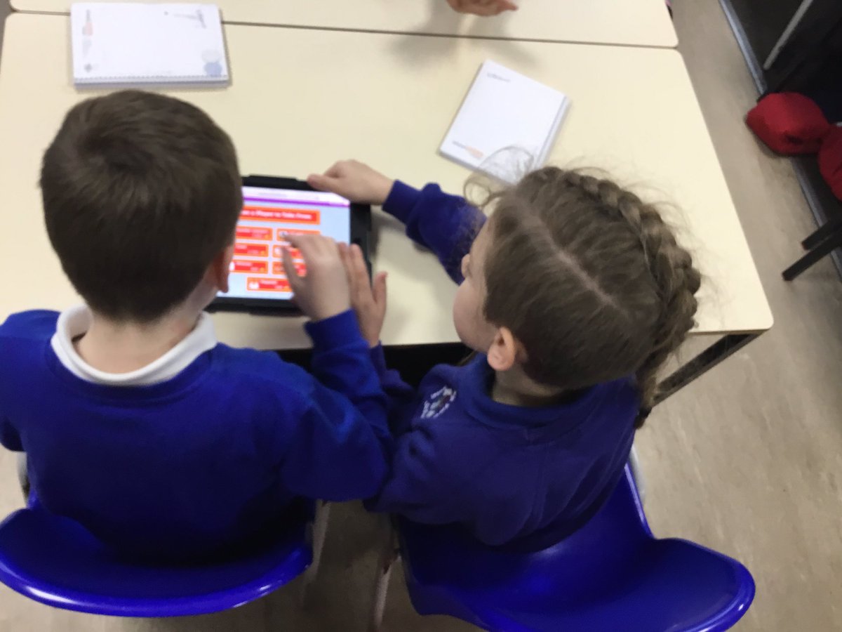 LeysFarm's tweet photo. Maths club enjoying a game of Blooket this afternoon. Lots of strategies being used to enhance their understanding of their 4x, 8x and 3x tables. #LFJSMathsclub #LFJSMaths @PlayBlooket https://t.co/JsHj9tz3hU
