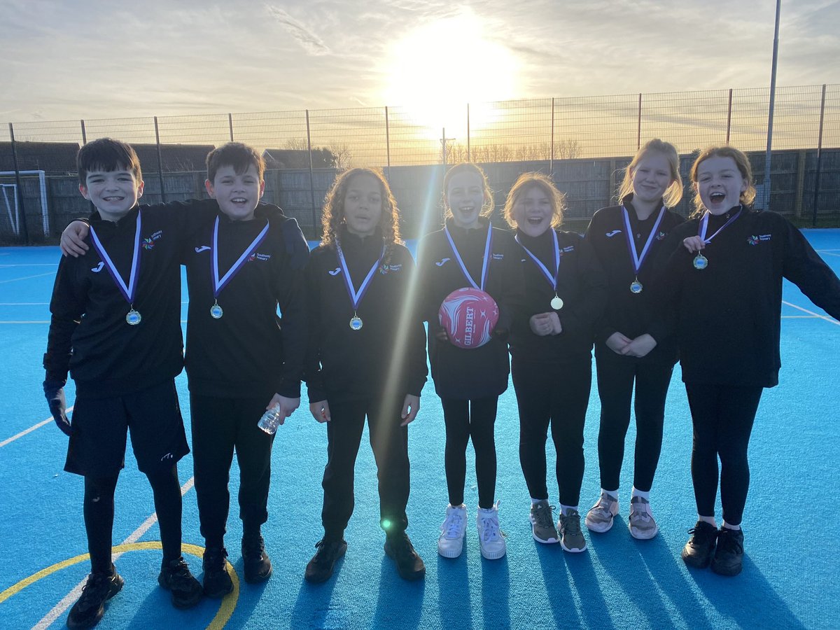 Great achievement from these children today. They won the Bognor stinger netball area, competition and qualify for the next round. 🥇 👏🏻