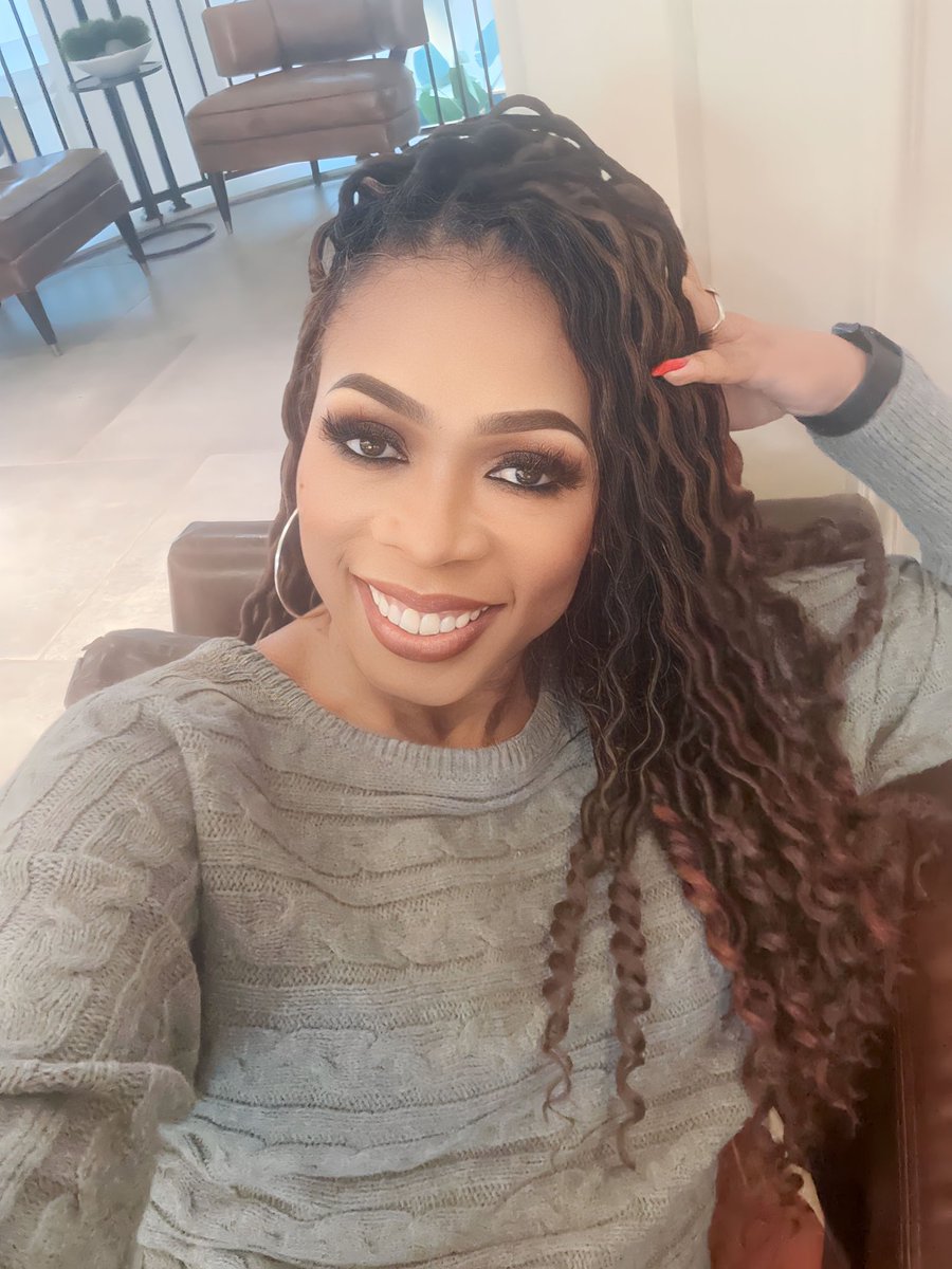 #GoodTuesday morning!

What is your favorite self-care activity when it is cold outside? #selfcare