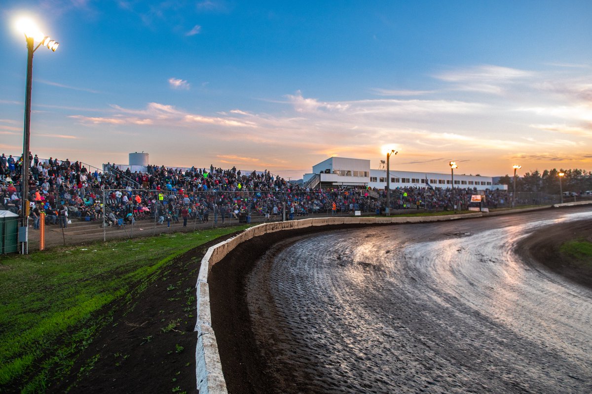 The @WoOLateModels return to Fountain City, WI May 2nd, 3rd & 4th for the Dairyland Showdown presented by Dynamic Concrete & Resurfacing! Tickets and camping for the Dairyland showdown will go on sale Friday, January 19th at 12:00pm! myracepass.com/tracks/2994/sc… 📷 @Jacy_Norgaard