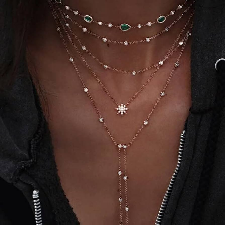 SiniusN2's tweet photo. #ContigoEnLaManana 
Cathy Barriga
DEVUELVE LOS 1000
MIL COLLARES DE CRISTAL
PRIORIDAD DE LA COMUNA DE MAIPU OBVIO https://t.co/DyO2Y15Xnl