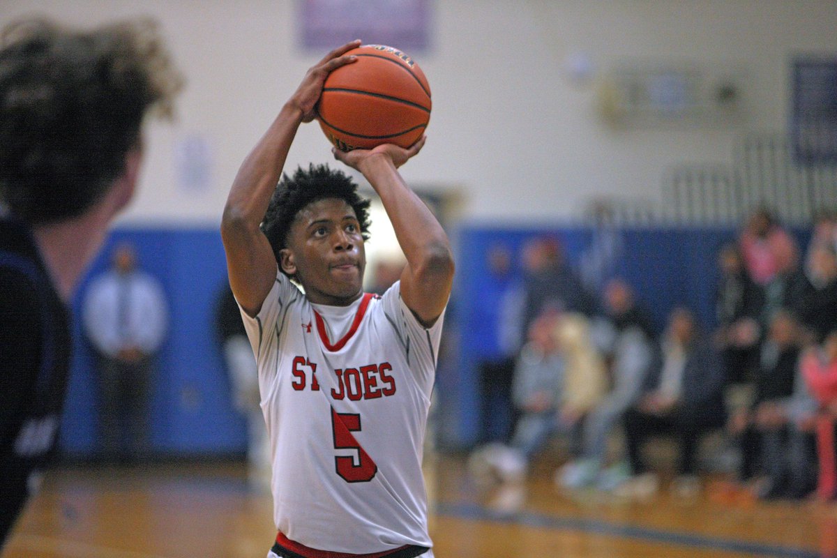 GDsullysays's tweet photo. Keep an eye on this kid, Paris Kinsey of @StJoe_BBall. Just a sophomore, avg. 12ppg, 3rpg, shooting 76% from the line and has scored in double figures in 8 of 12 games this season. He's only gonna get better! https://t.co/q1xe9SENvN